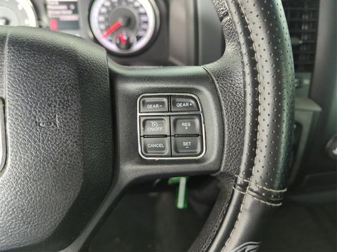 Used 2017 RAM 1500 Express w/ Express Value Package image 23