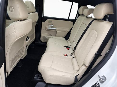 New 2026 Mercedes-Benz GLB 250 4MATIC image 18