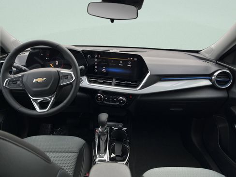 New 2026 Chevrolet Trax LT w/ Sunroof Package image 12