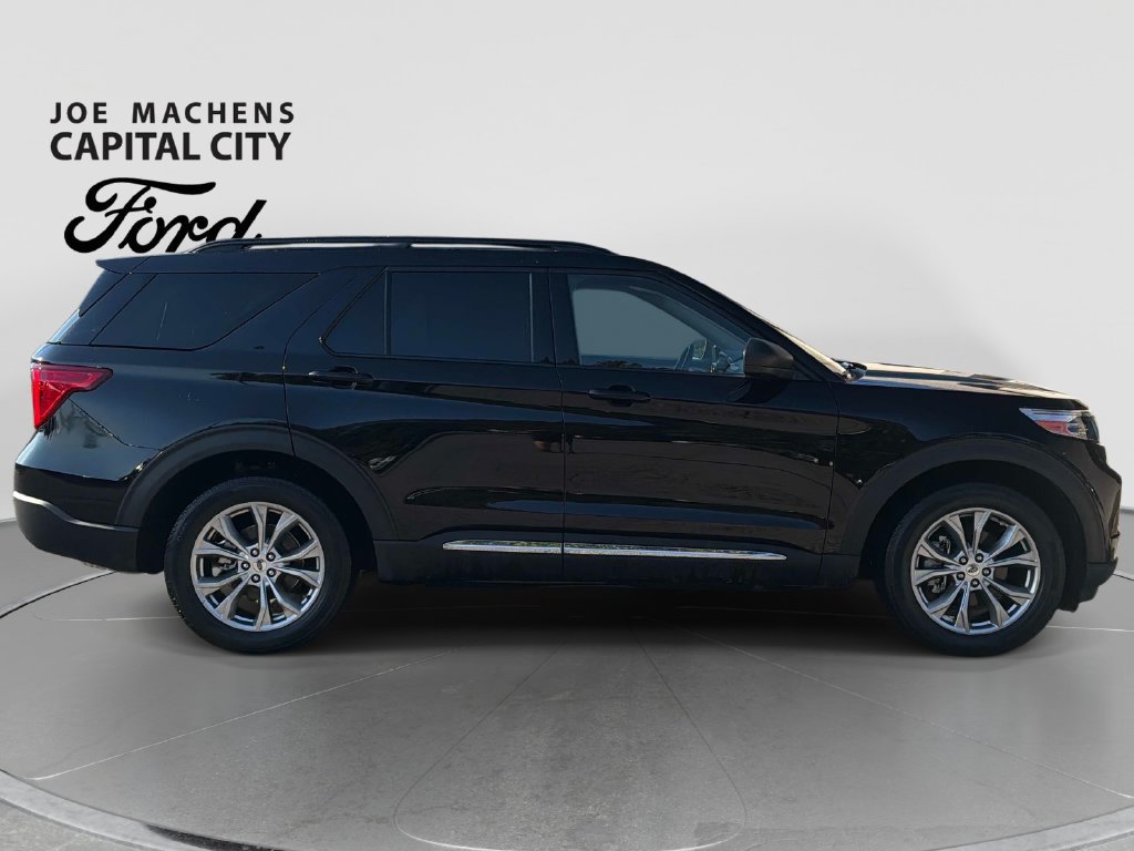Used 2020 Ford Explorer XLT w/ Equipment Group 202A AWD/4WD image 3
