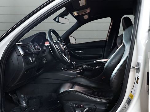 Used 2016 BMW M3 RWD image 29