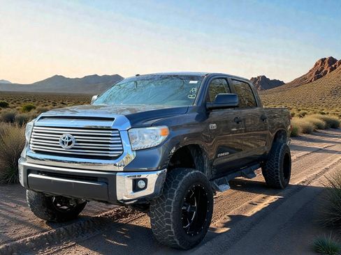 Used 2016 Toyota Tundra SR5 image 1