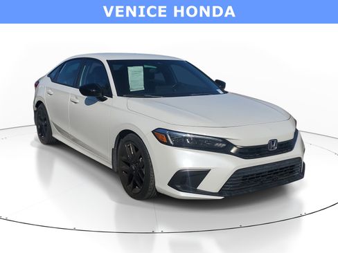 Used 2023 Honda Civic Sport image 1