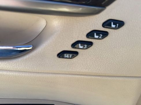 Used 2014 Lexus ES 350 w/ Luxury Package image 30