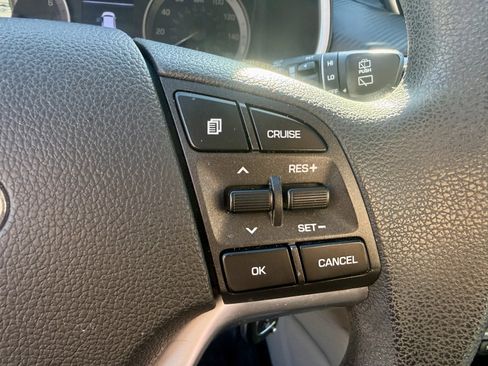 Used 2019 Hyundai Tucson SE image 16