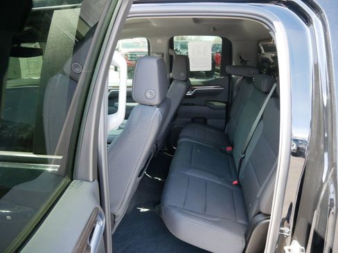 Used 2025 Chevrolet Silverado 1500 LT image 11