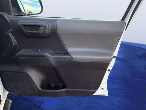 Used 2020 Toyota Tacoma SR image 18