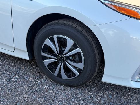 Used 2017 Toyota Prius Prime Plus image 6