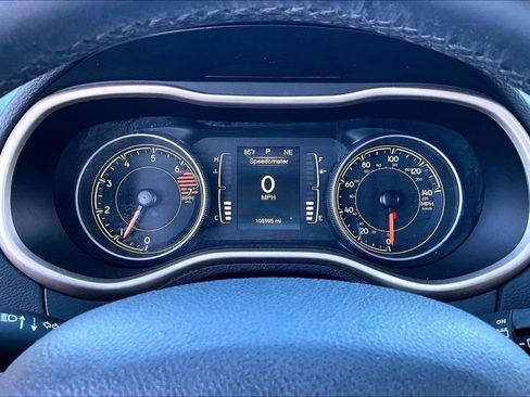 Used 2016 Jeep Cherokee Latitude w/ Comfort & Sound Group image 22