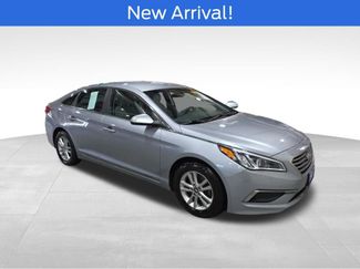 Used 2017 Hyundai Sonata SE video 1