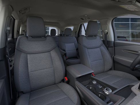 New 2025 Ford Explorer Active image 10