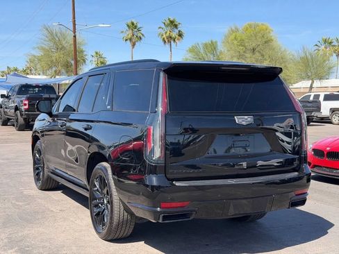 Used 2023 Cadillac Escalade Sport Platinum w/ LPO, ONYX Package AWD/4WD image 7