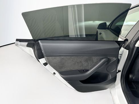 Used 2023 Tesla Model 3 Standard Range image 24