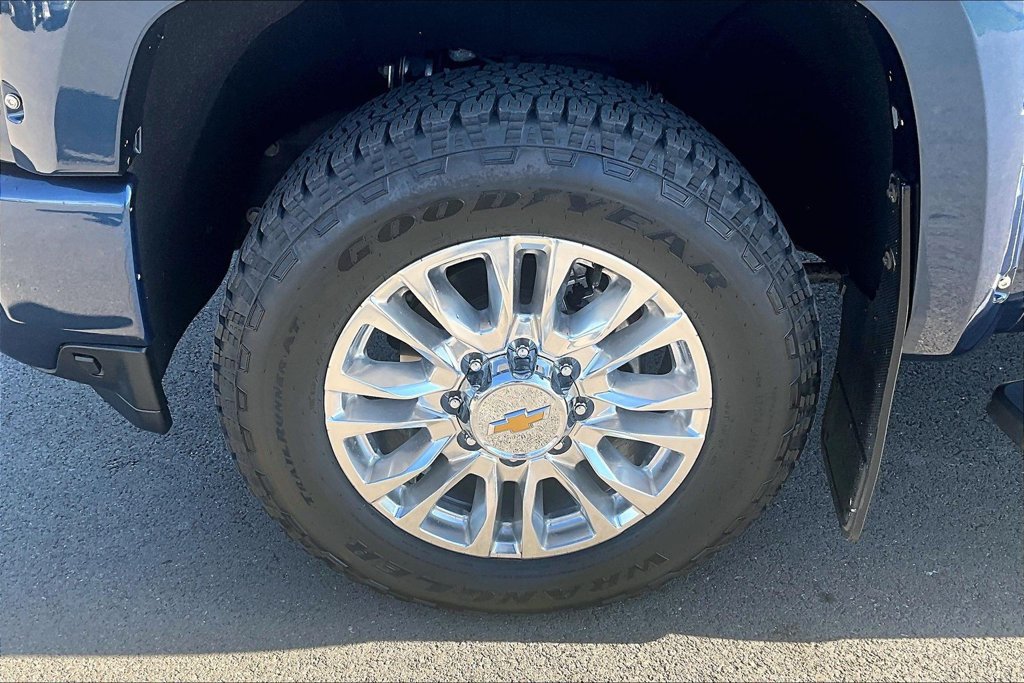 Used 2021 Chevrolet Silverado 3500 High Country AWD/4WD image 9