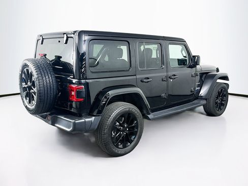 Used 2023 Jeep Wrangler Unlimited Sahara AWD/4WD image 9