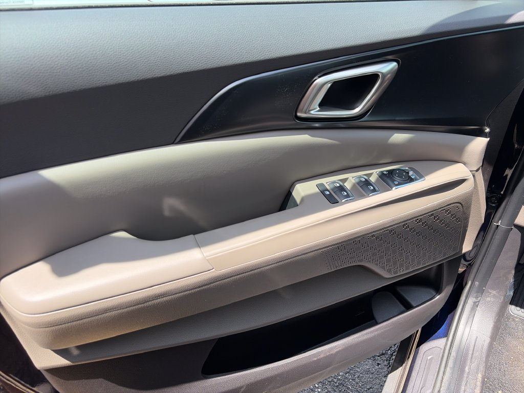 New 2026 Kia Carnival FWD image 15