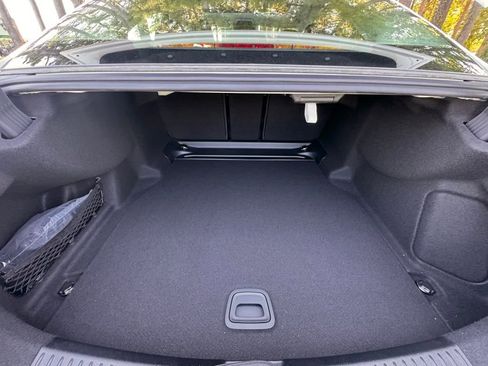 Used 2025 Mercedes-Benz E 350 Sedan image 17