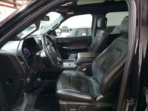 Used 2019 Ford Expedition Limited w/ Equipment Group 302A AWD/4WD image 5