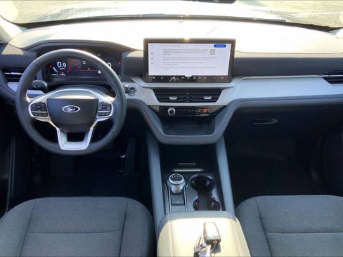 Certified 2025 Ford Explorer Active image 14