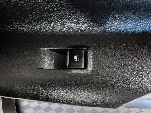 Used 2018 Ford Mustang Premium image 29