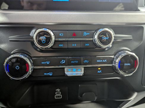 Used 2025 Ford F150 XLT w/ Equipment Group 301A Standard image 18