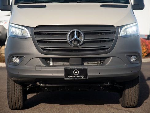 New 2025 Mercedes-Benz Sprinter 2500 image 12