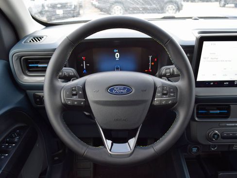 New 2025 Ford Maverick Lobo image 8