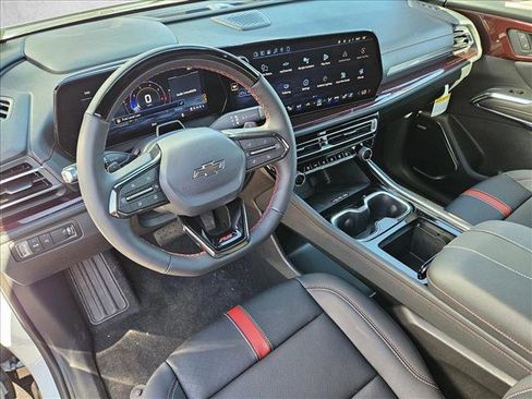 New 2026 Chevrolet Traverse RS FWD image 3