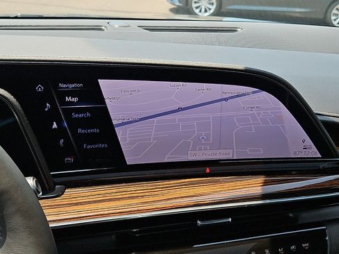 Certified 2023 Cadillac Escalade ESV Premium Luxury AWD/4WD image 17