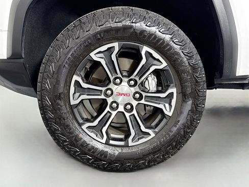 Used 2024 GMC Canyon AT4 AWD/4WD image 29