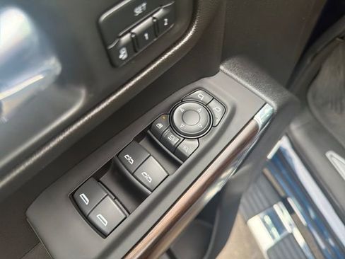 Certified 2023 GMC Sierra 2500 SLT w/ SLT Premium Package image 11