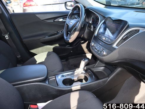 Used 2019 Chevrolet Malibu RS image 23