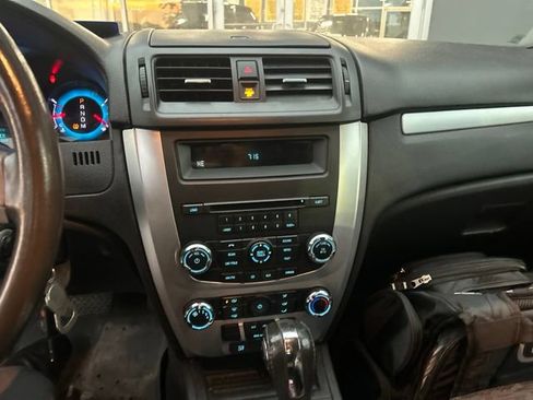 Used 2011 Ford Fusion SE w/ 202A Rapid Spec Order Code FWD image 29