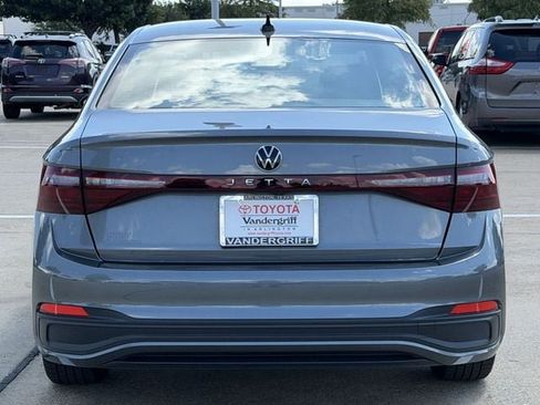 Used 2025 Volkswagen Jetta Sport FWD image 5