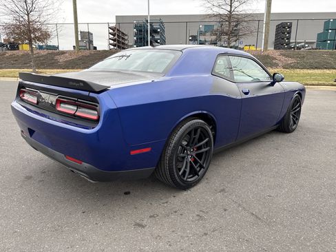 Used 2018 Dodge Challenger T/A image 9