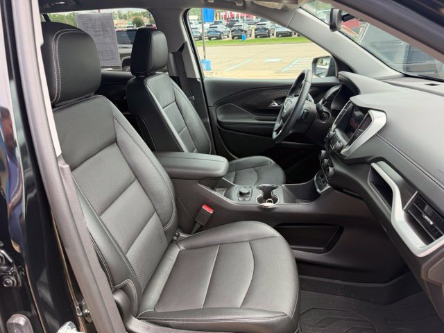 Used 2024 GMC Terrain SLT w/ LPO, Floor Liner Package AWD/4WD image 18