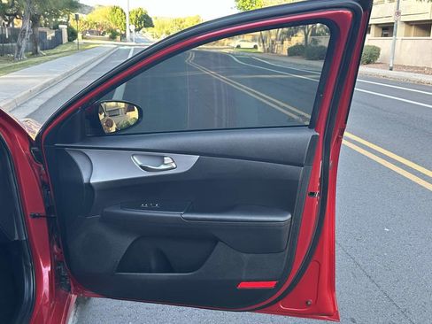 Used 2022 Kia Forte LXS w/ LXS Technology Package image 43