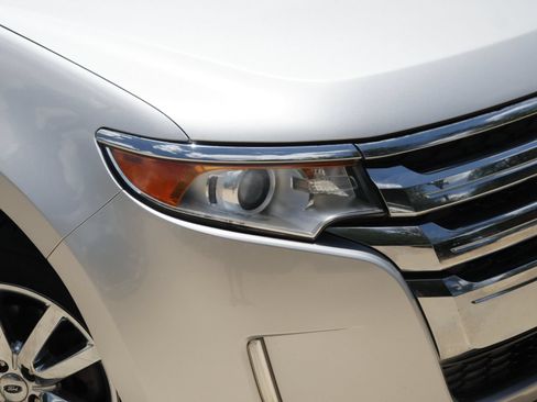 Used 2014 Ford Edge SEL w/ Equipment Group 205A FWD image 2