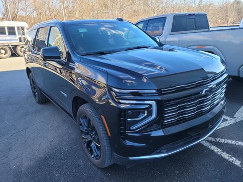 Used 2025 Chevrolet Tahoe High Country image 3