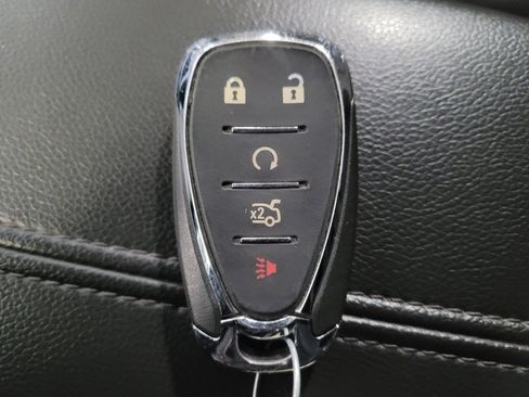 Used 2022 Chevrolet Malibu LT FWD image 32