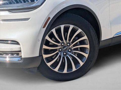 Used 2020 Lincoln Aviator Reserve w/ Equipment Group 201A image 25