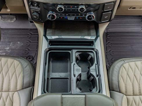 Used 2026 Ford F450 Platinum w/ Platinum Plus Package image 29