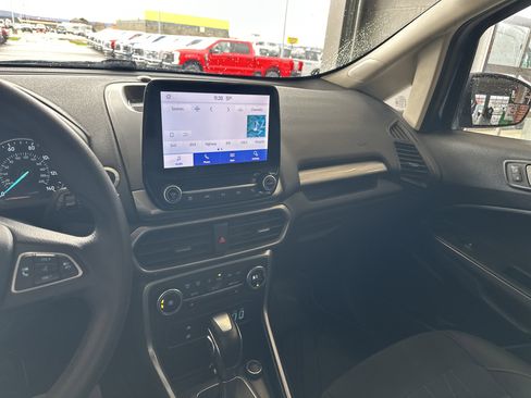 Used 2022 Ford EcoSport SE image 4