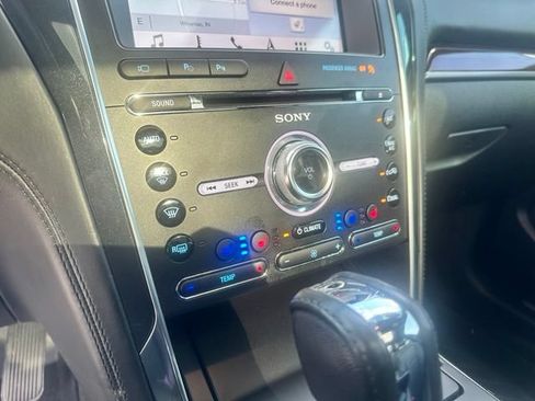 Used 2018 Ford Explorer Platinum AWD/4WD image 36