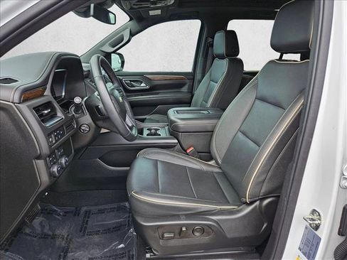 Used 2023 Chevrolet Tahoe Premier AWD/4WD image 21