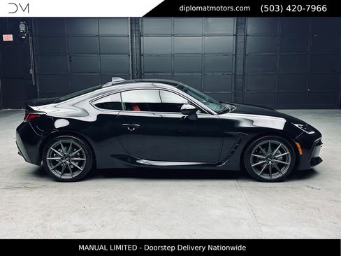 Used 2025 Subaru BRZ Limited RWD image 9