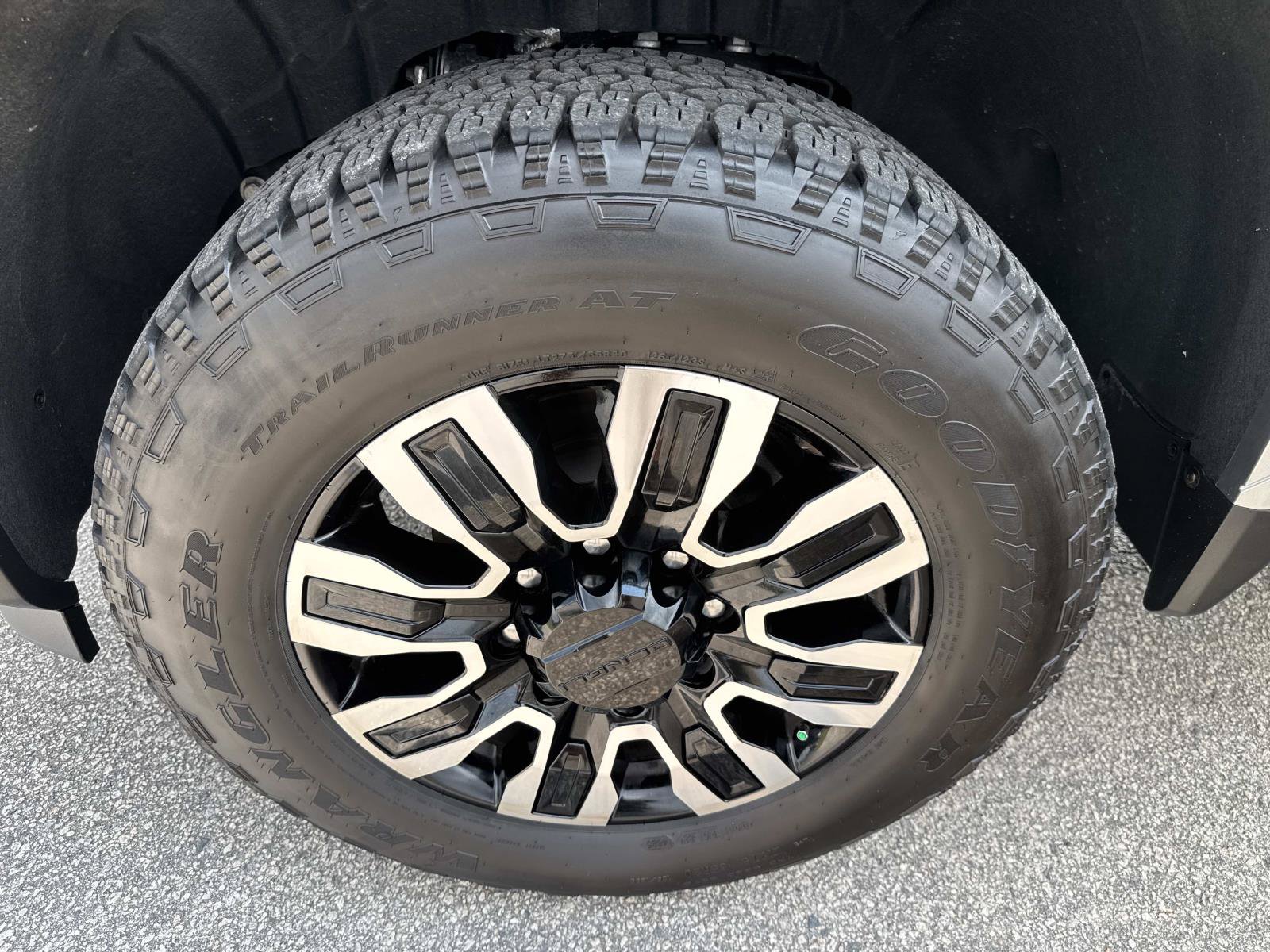 Used 2026 GMC Sierra 2500 Denali Ultimate w/ Max Trailering Package AWD/4WD image 11