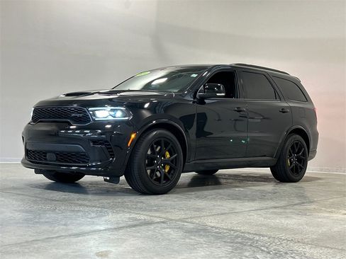 Used 2024 Dodge Durango SRT image 2