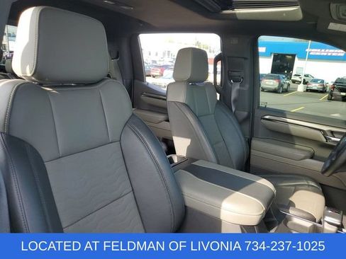Used 2023 Chevrolet Silverado 1500 ZR2 w/ Technology Package AWD/4WD image 35