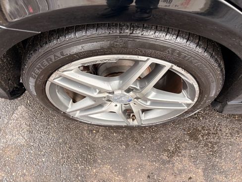 Used 2014 Mercedes-Benz E 350 4MATIC Sedan image 40